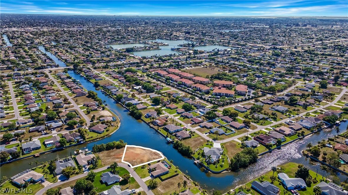 222 NE 13th Ave., Cape Coral, FL 33909