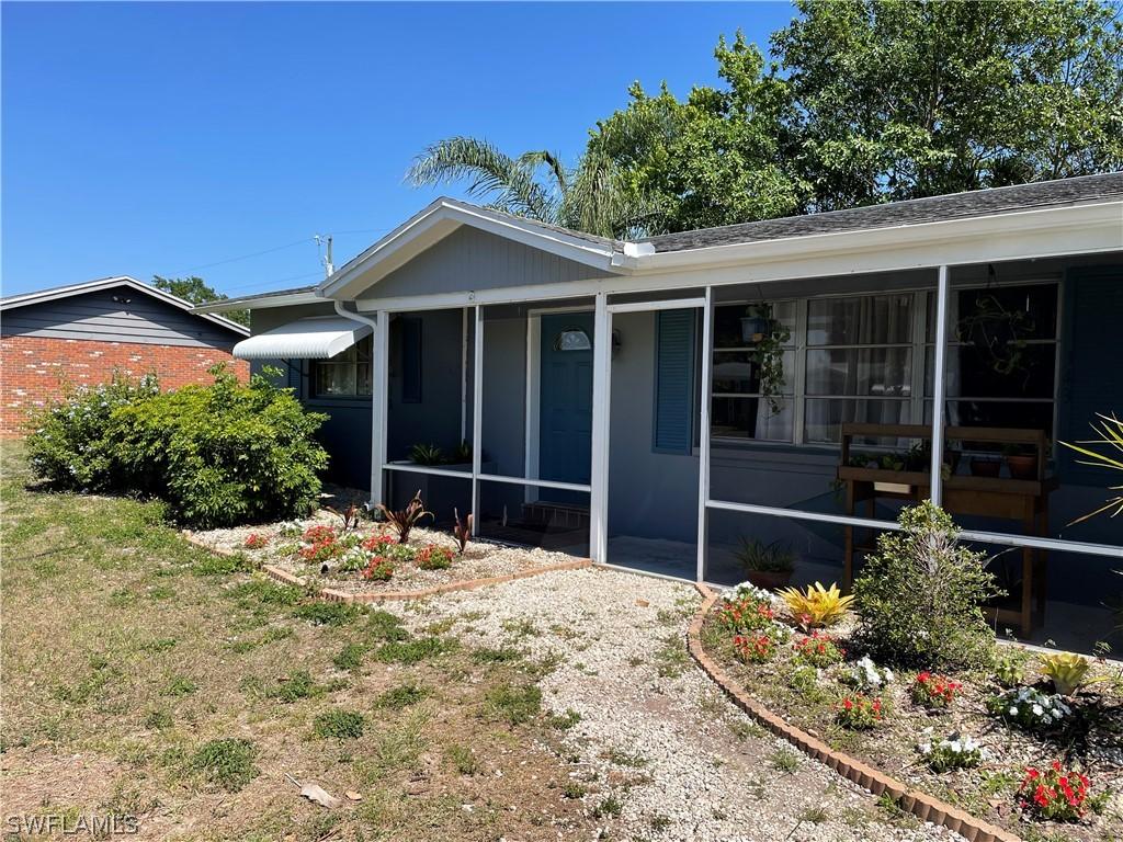 343 Crestwood Ave., Lehigh Acres, FL 33936