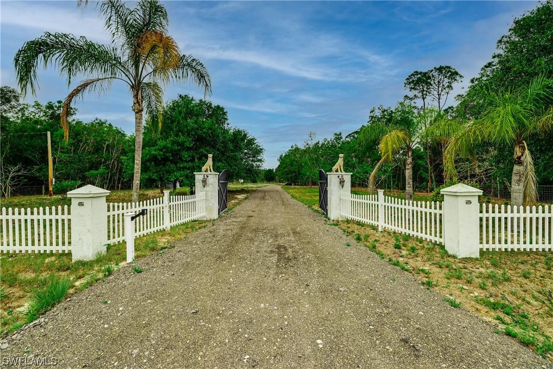12330 Shawnee Rd., Fort Myers, FL 33913