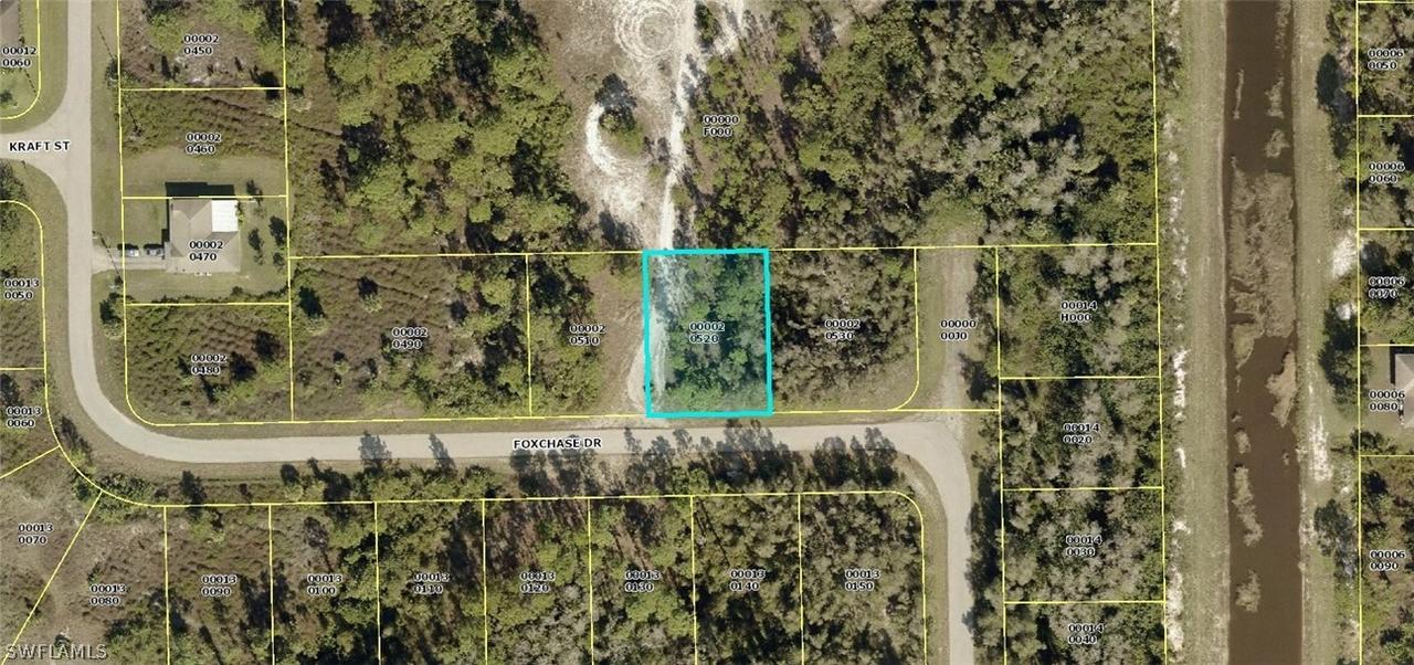 669 Foxchase Dr., Lehigh Acres, FL 33974