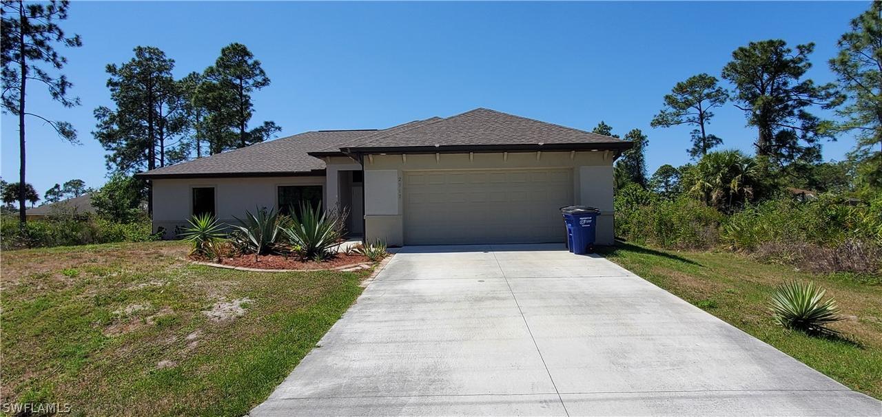 2917 Connie Ave., Lehigh Acres, FL 33971