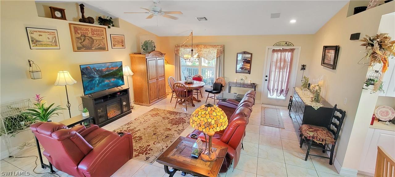 1214 NE 18th Pl., Cape Coral, FL 33909