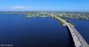 1328 NE 19th Ter., Cape Coral, FL 33909