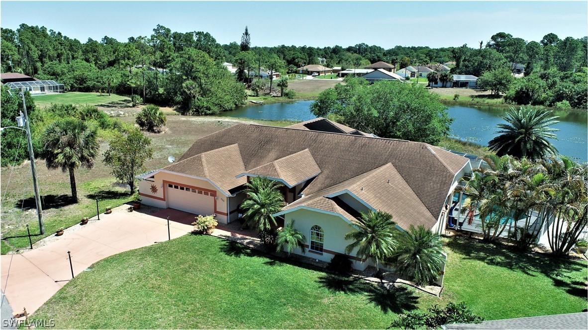853 Geneva St., Lehigh Acres, FL 33974
