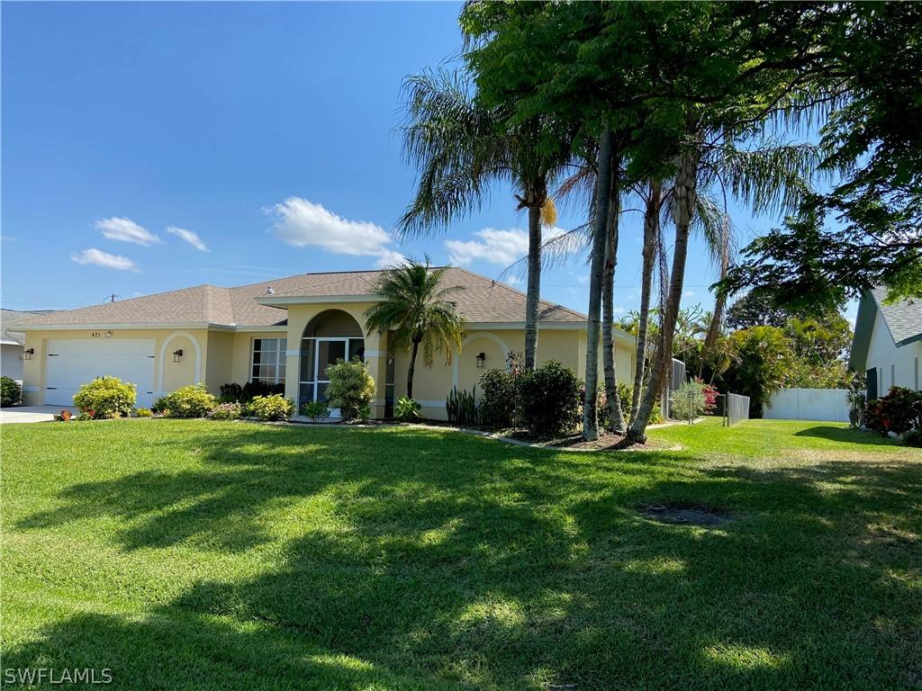 425 SE 9th Pl., Cape Coral, FL 33990
