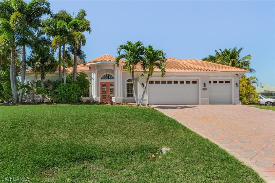 3827 SW 2nd Ln., Cape Coral, FL 33991