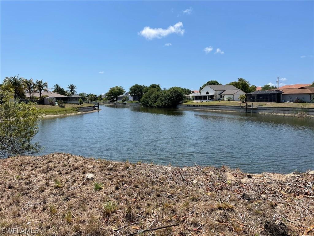 1304 NE 2nd Ter., Cape Coral, FL 33909