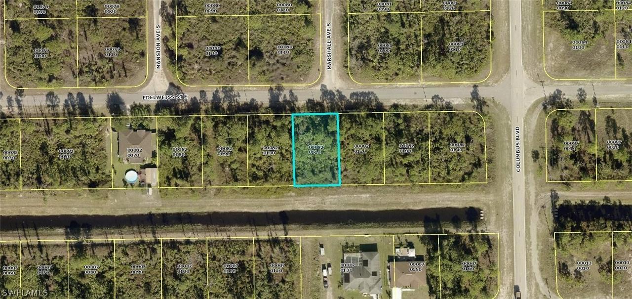 1154 Edelweiss St., Lehigh Acres, FL 33974