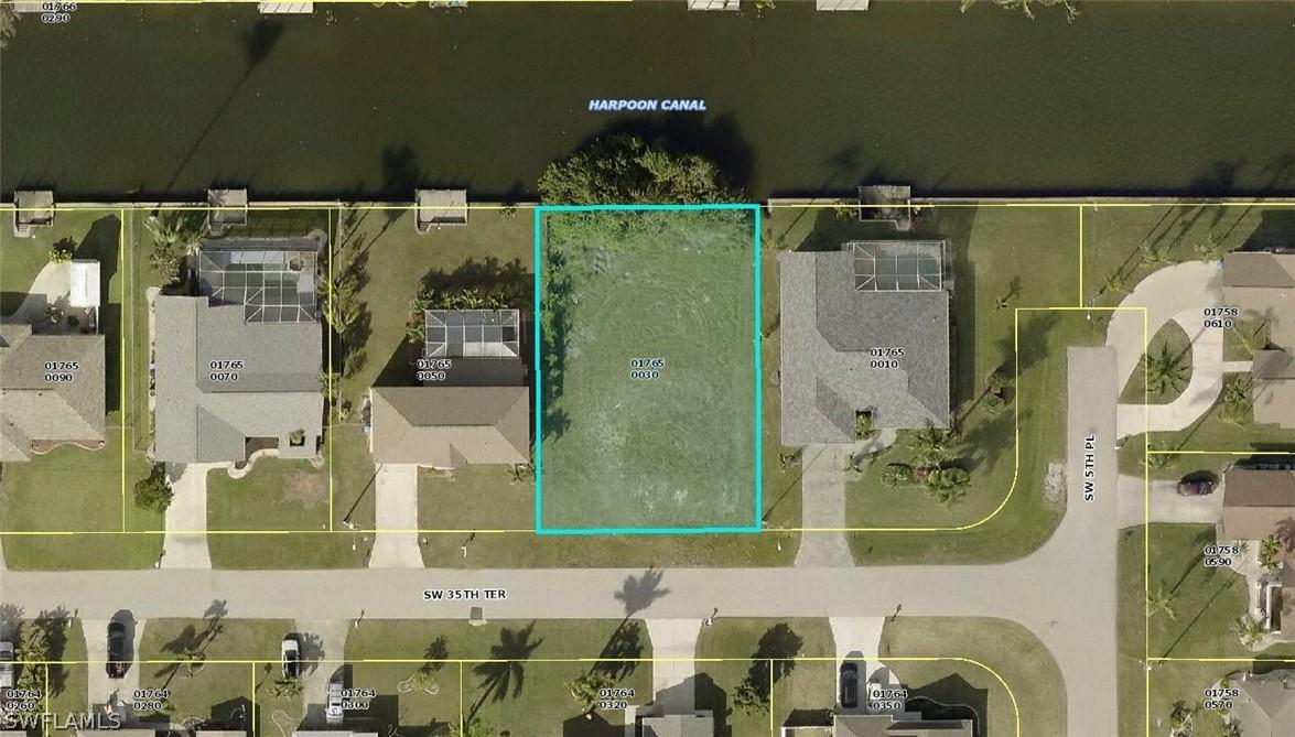 527 SW 35th Ter., Cape Coral, FL 33914