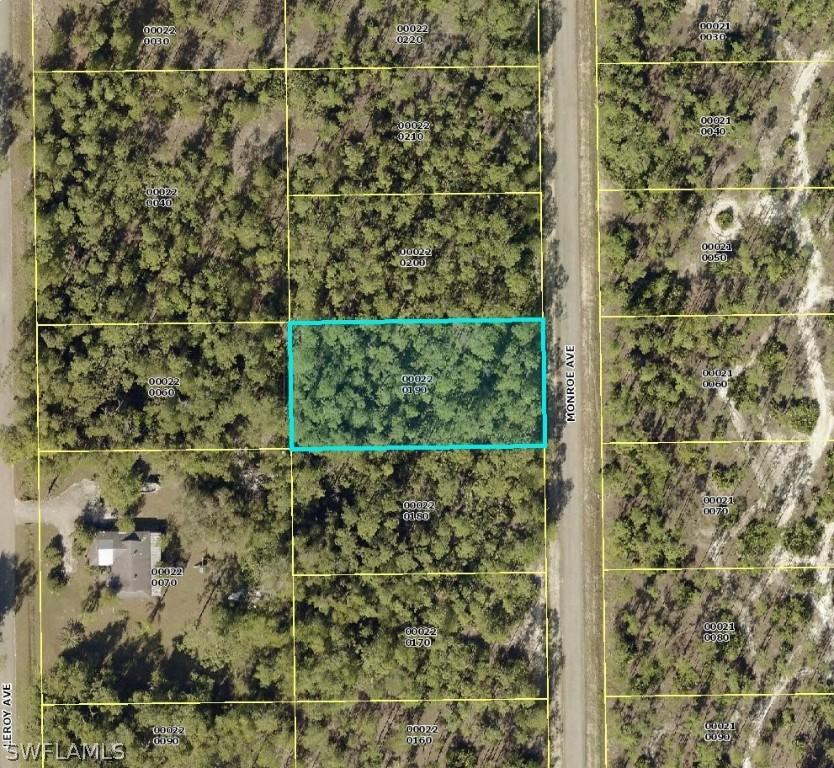 113 Monroe Ave., Lehigh Acres, FL 33936