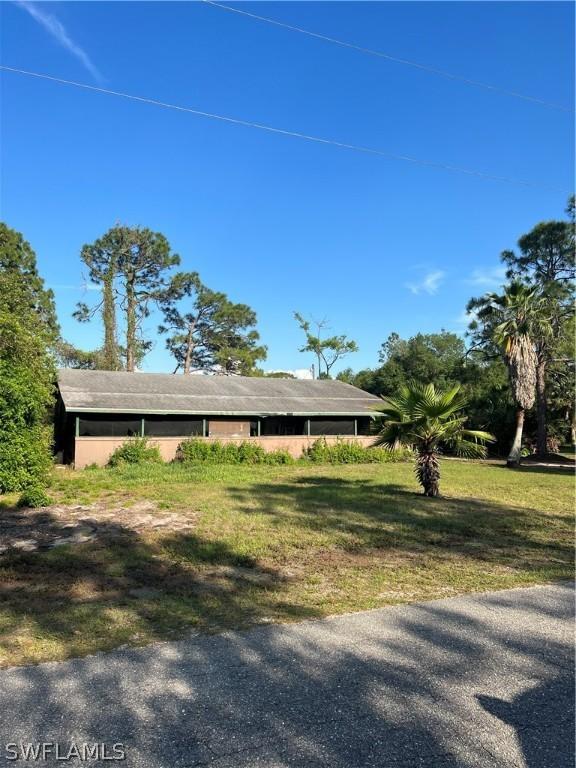 518 Willard Ave., Lehigh Acres, FL 33972