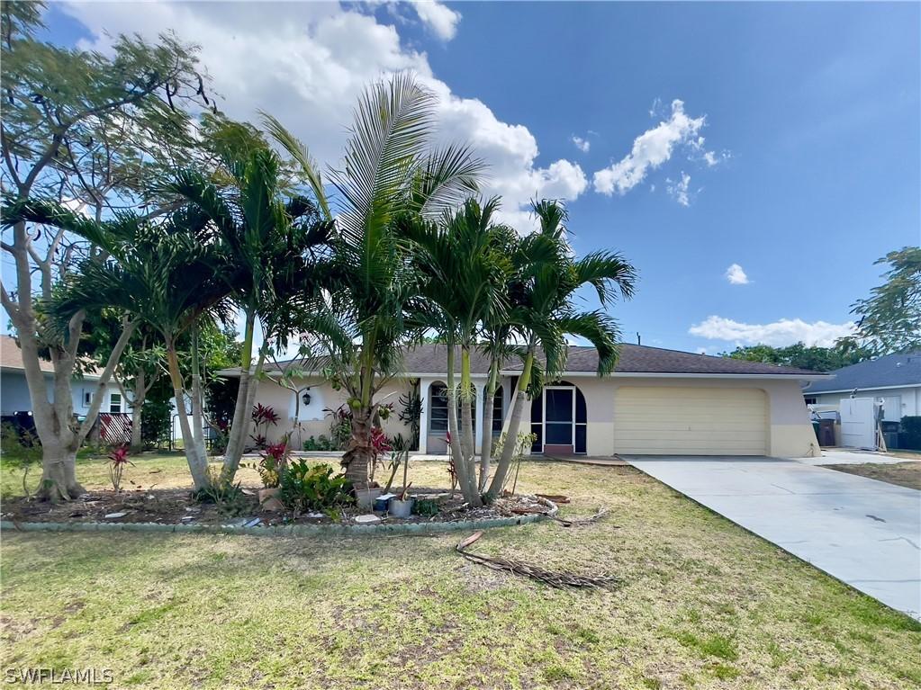 922 SE 26th Ter., Cape Coral, FL 33904