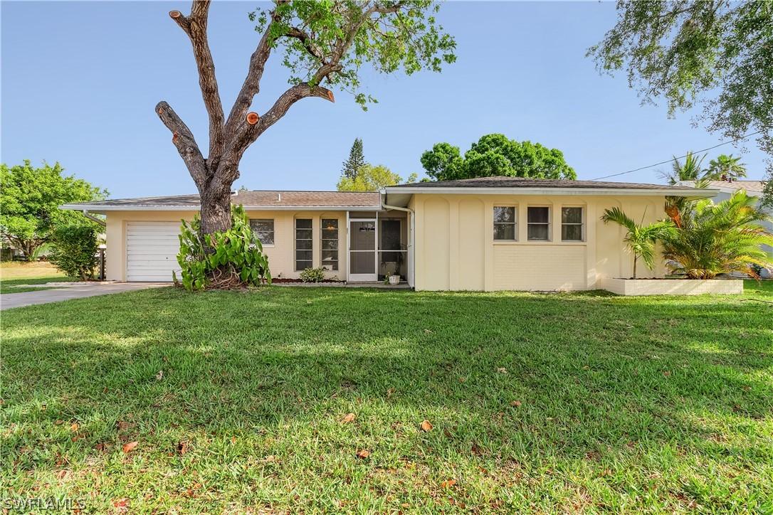 1129 SE 18th Ter., Cape Coral, FL 33990