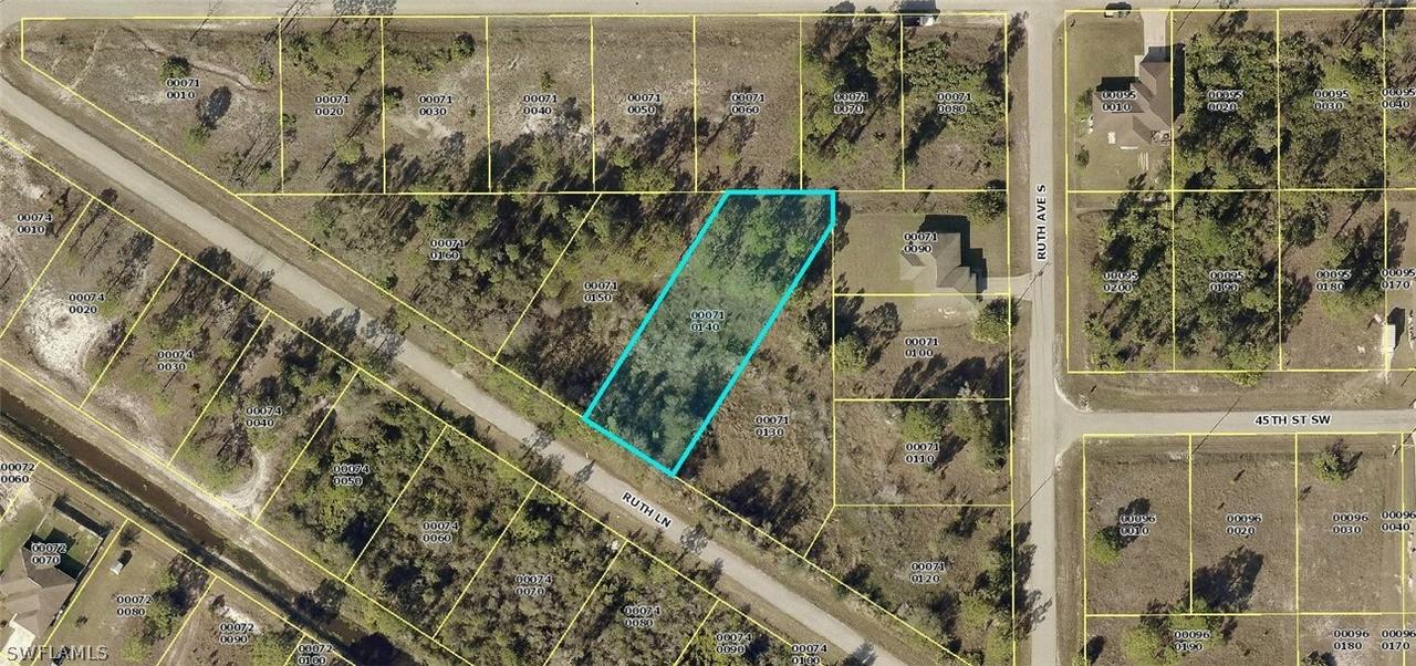 3226 Ruth Ln., Lehigh Acres, FL 33976