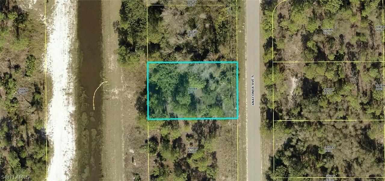 1034 Anaconda Ave., Lehigh Acres, FL 33974