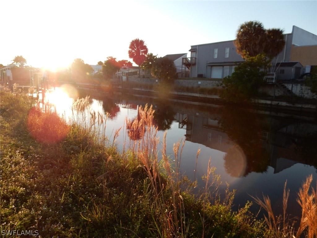 1008 SE 13th Ave., Cape Coral, FL 33990