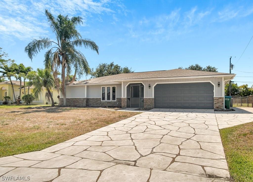 318 NE 18th Pl., Cape Coral, FL 33909