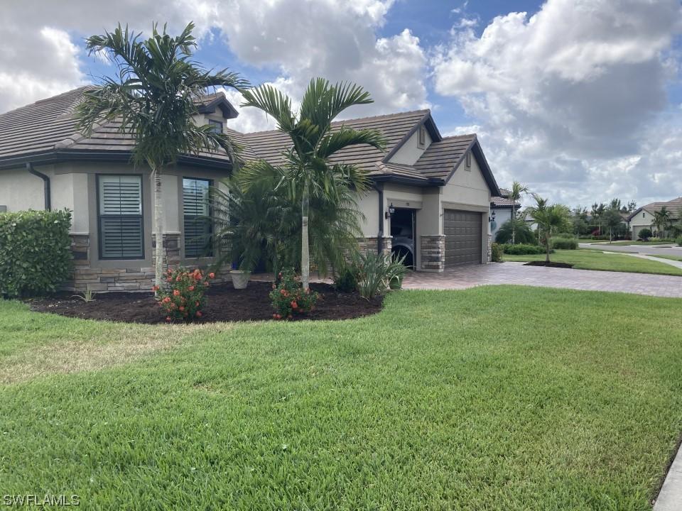 7590 Blackberry Dr., Naples, FL 34114