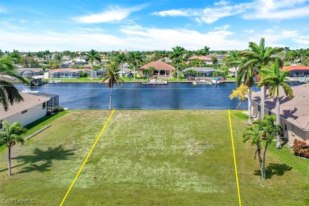 1729 SE 44th Ter., Cape Coral, FL 33904