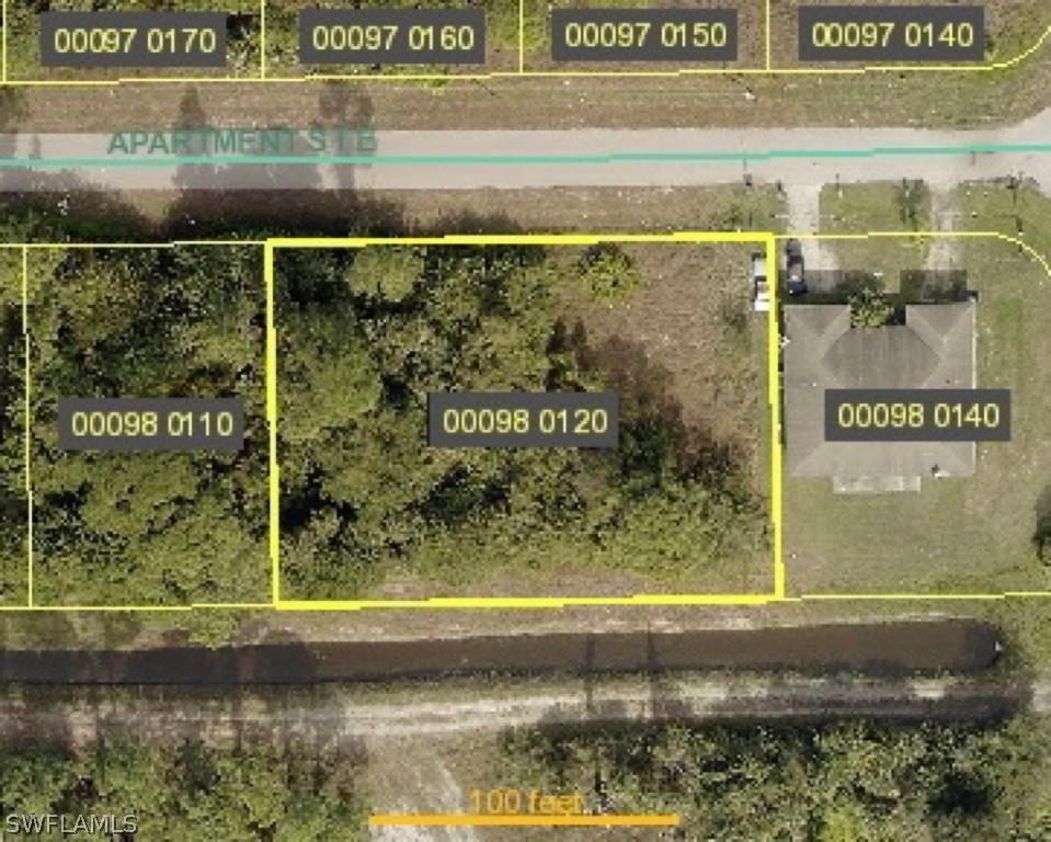 878/880 Apartment St., Lehigh Acres, FL 33974