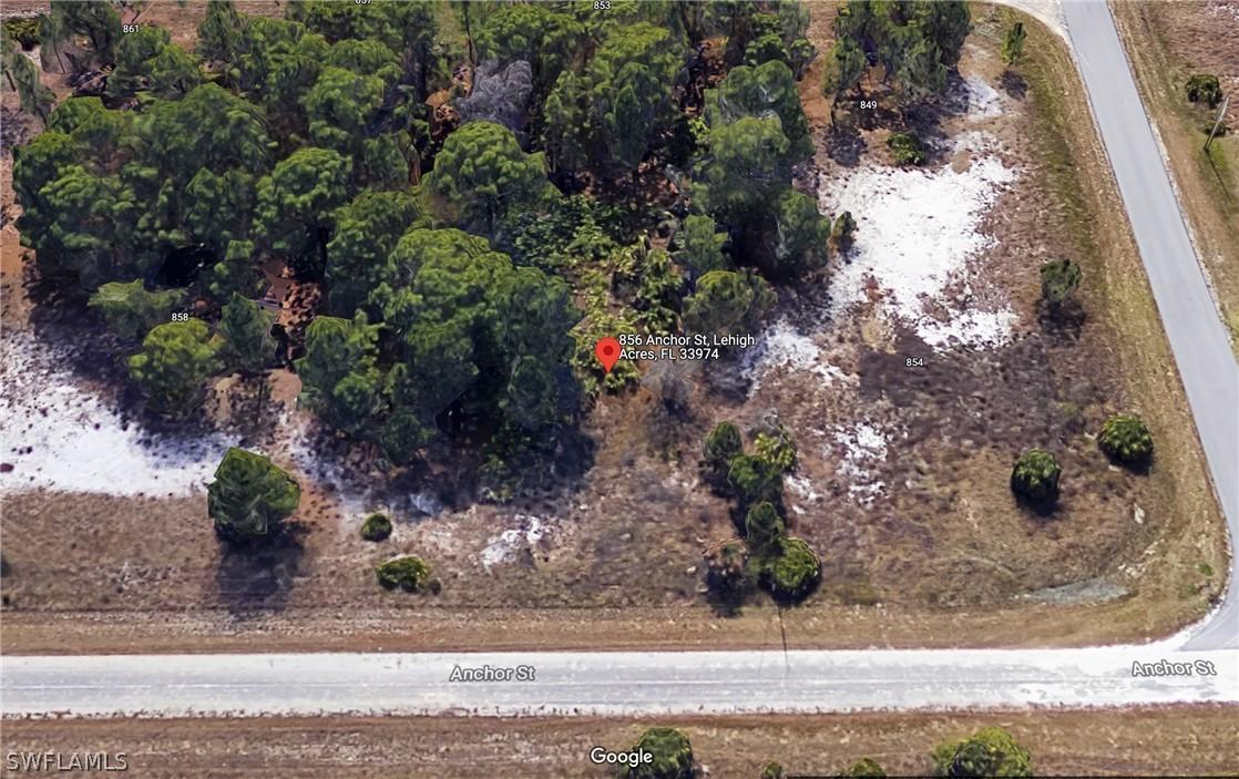856 Anchor St., Lehigh Acres, FL 33974