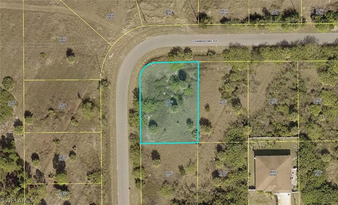 934 Commodore St., Lehigh Acres, FL 33974
