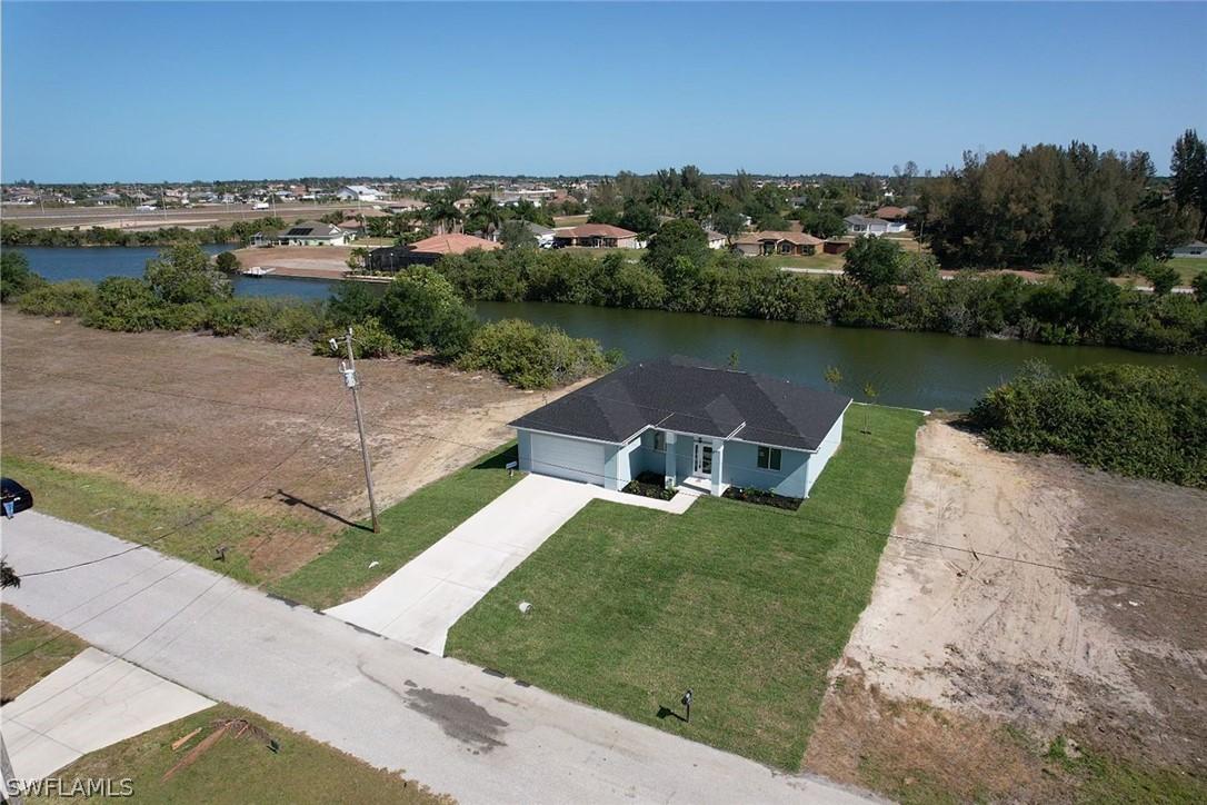 2923 NW 9th St., Cape Coral, FL 33993