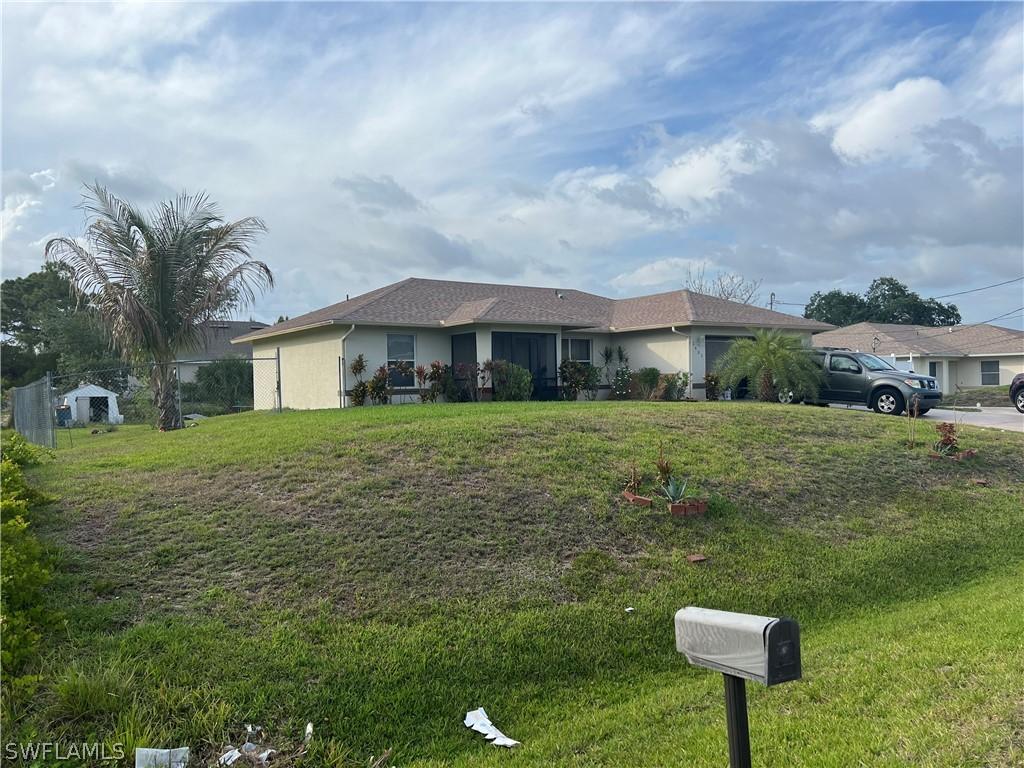 2432 Paul Ave., Lehigh Acres, FL 33973