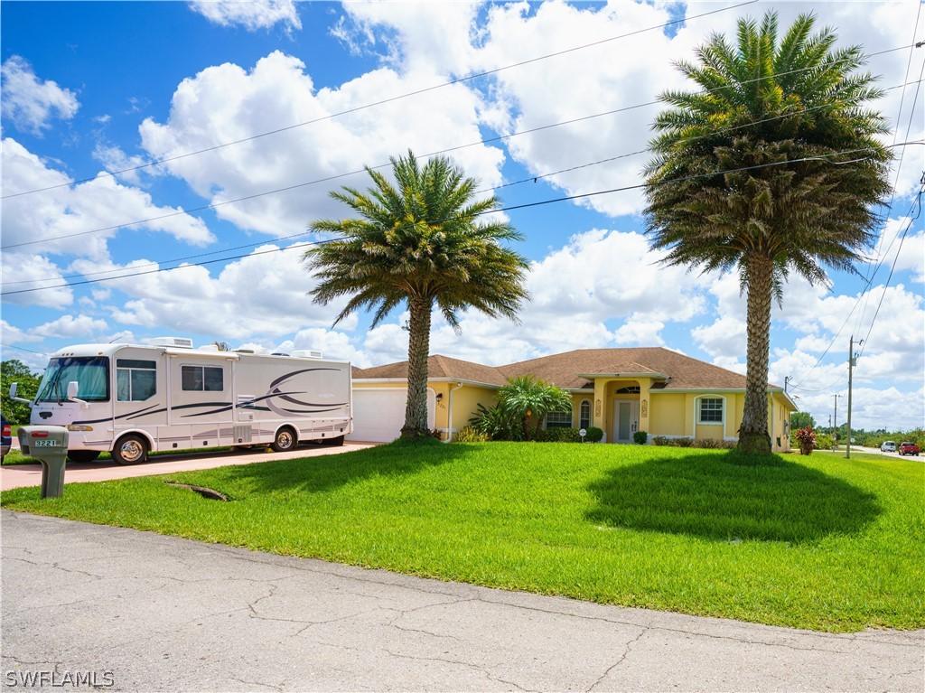 3221 20th St., Lehigh Acres, FL 33976