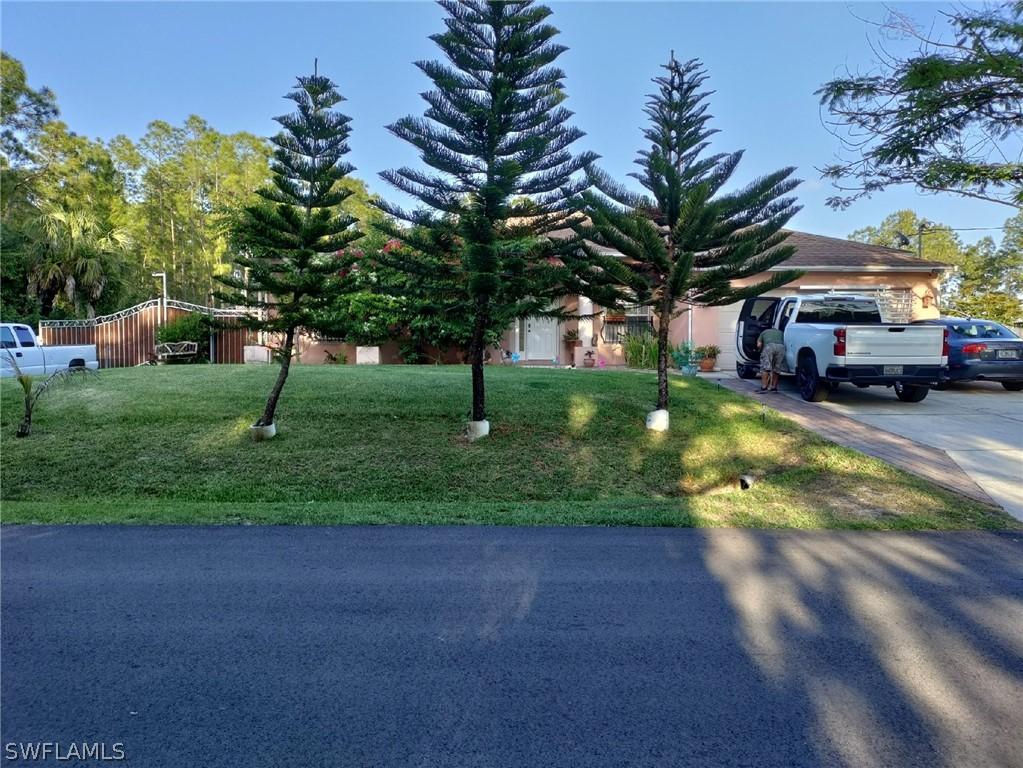 1204 Mcarthur Ave., Lehigh Acres, FL 33972