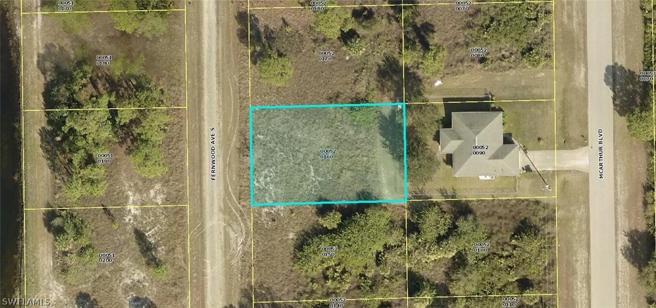 425 Fernwood Ave., Lehigh Acres, FL 33974