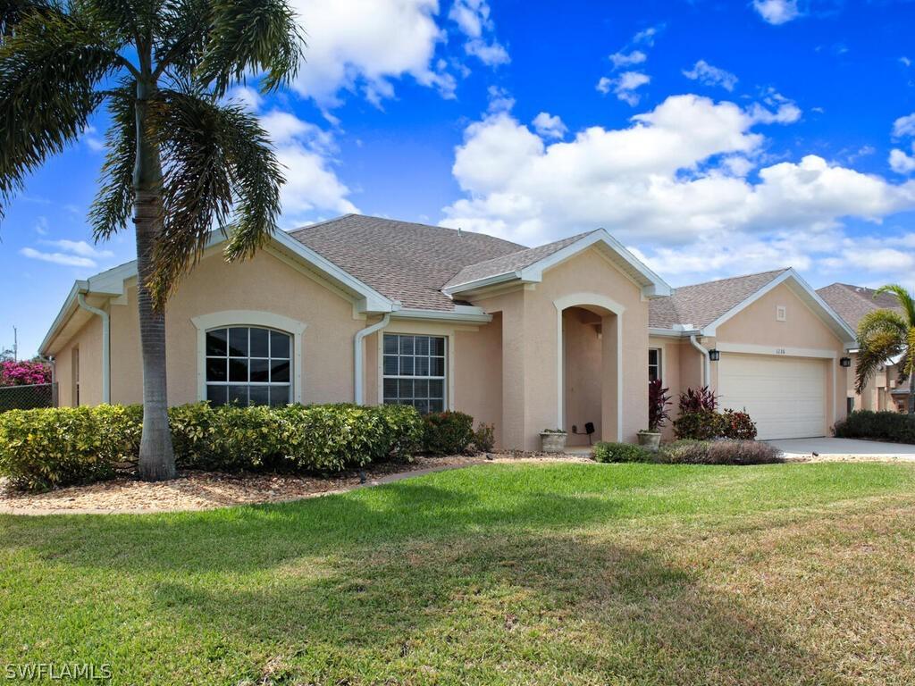 1136 NW 19th Pl., Cape Coral, FL 33993