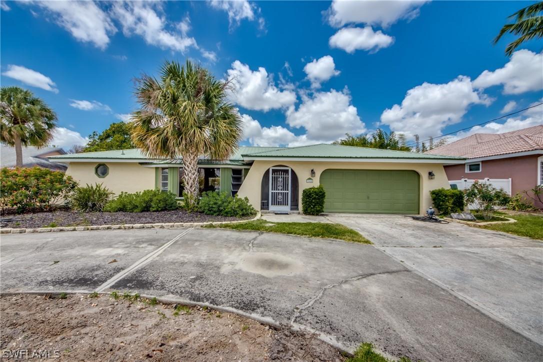 3668 SE 5th Ct., Cape Coral, FL 33904