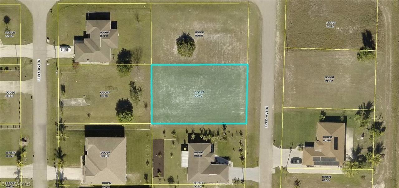 805 Fred Ave., Lehigh Acres, FL 33971