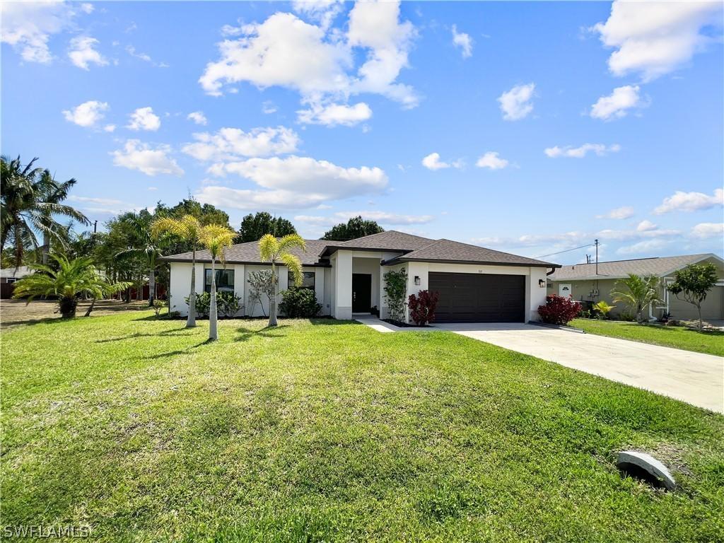 717 SE 11th Pl., Cape Coral, FL 33990