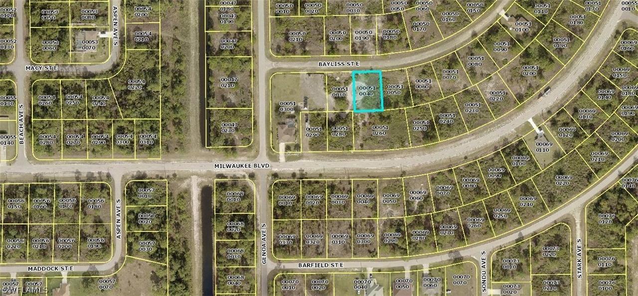 1110 Bayliss St., Lehigh Acres, FL 33974