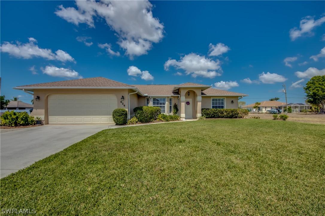 626 NW 16th Pl., Cape Coral, FL 33993