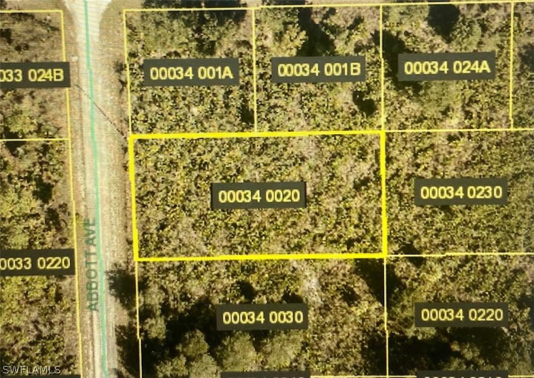 1020 Abbott Ave., Lehigh Acres, FL 33972