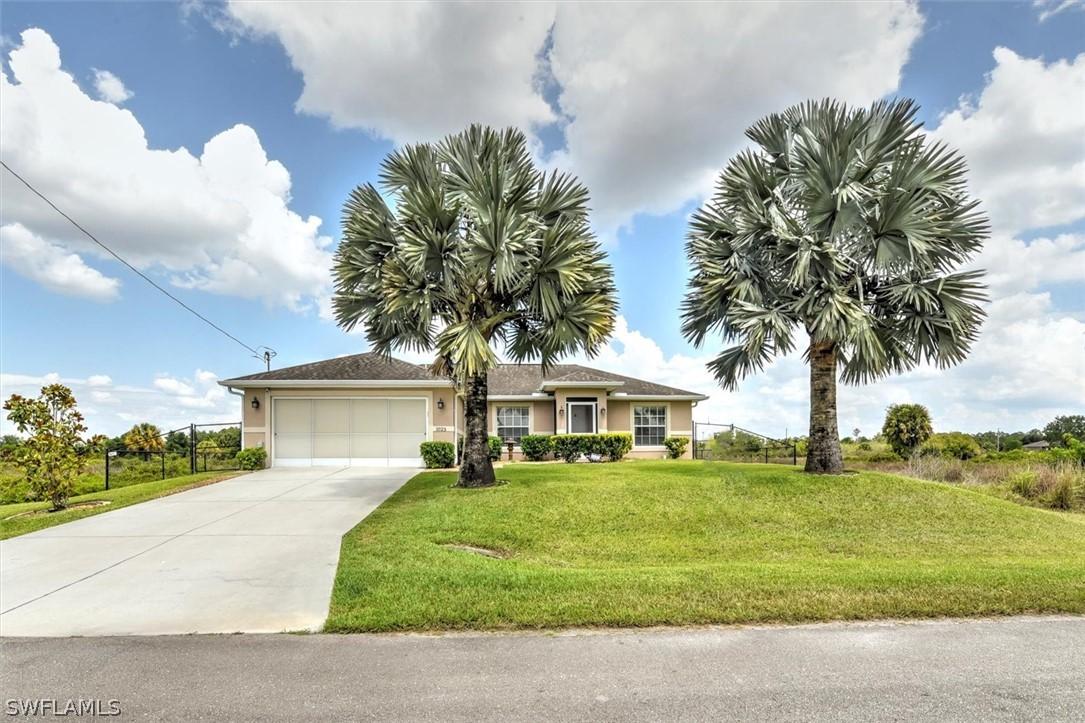 1023 Gunby Ave., Lehigh Acres, FL 33974