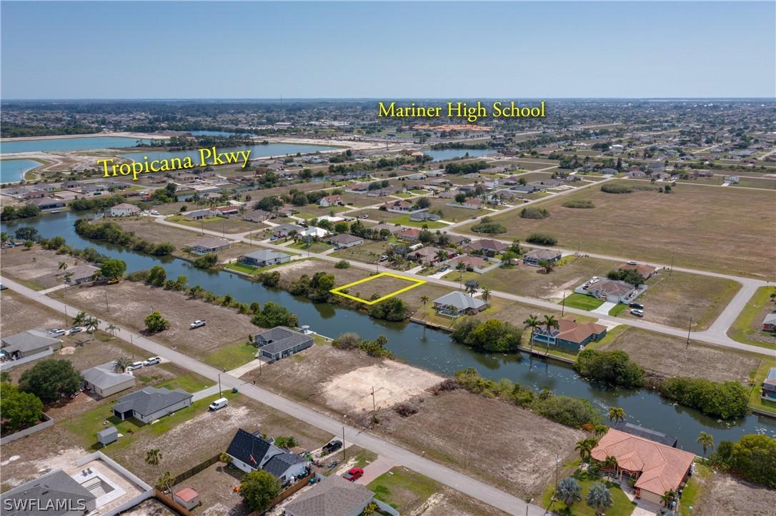 1007 NW 9th Pl., Cape Coral, FL 33993