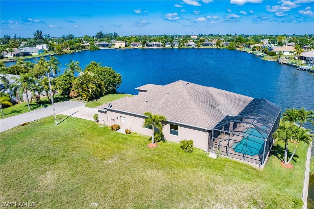 322 NE 20th Ct., Cape Coral, FL 33909