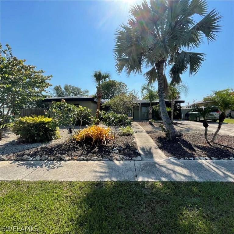 161 Duxbury Ave., Port Charlotte, FL 33952