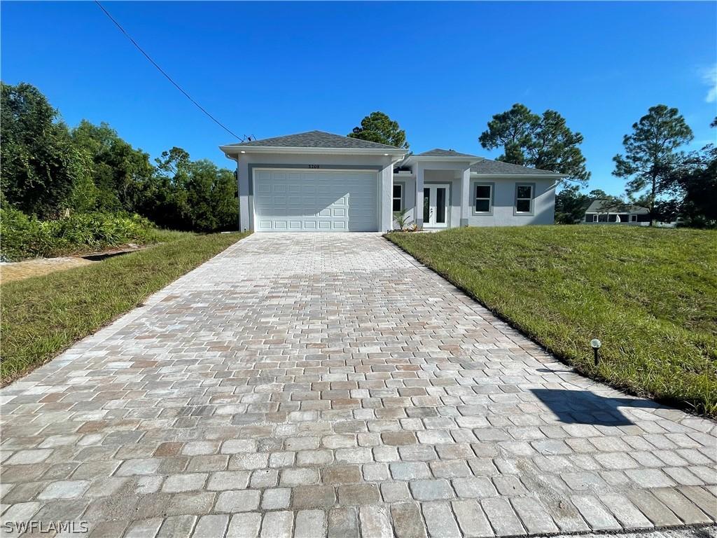 3208 28th St., Lehigh Acres, FL 33976