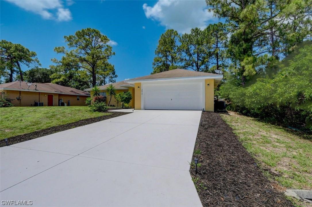 2812 4th St., Lehigh Acres, FL 33976