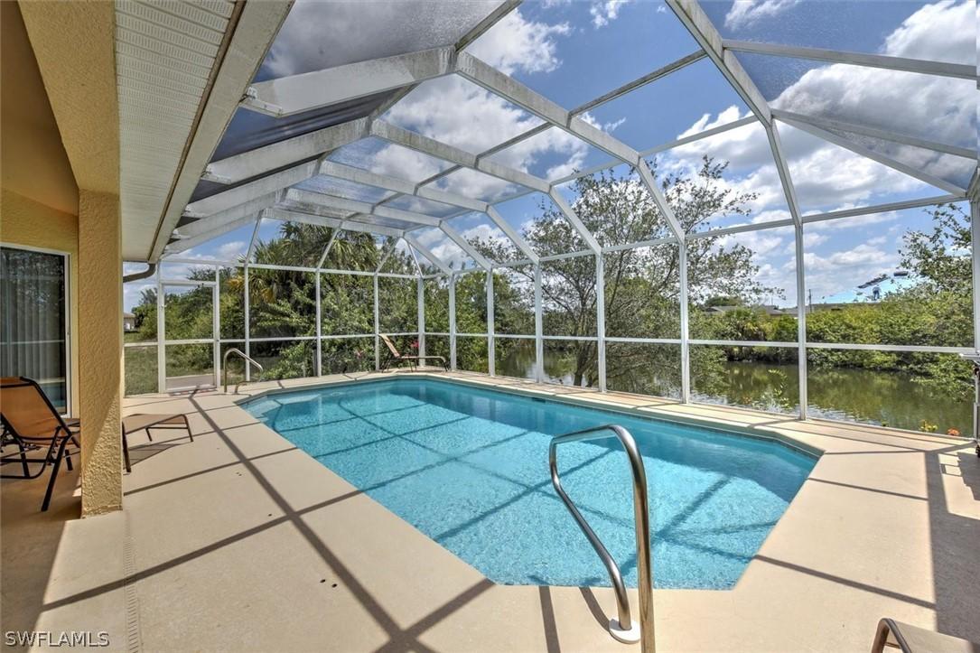 611 NW 3rd Pl., Cape Coral, FL 33993