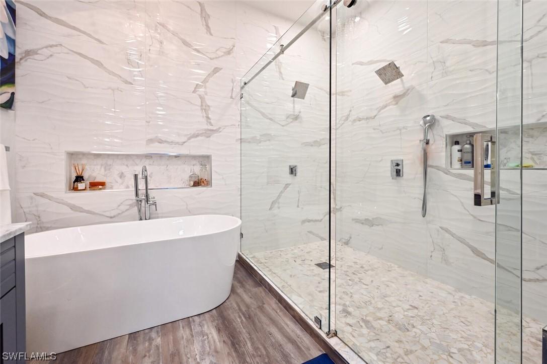 821 Vistana Cir. #24, Naples, FL 34119