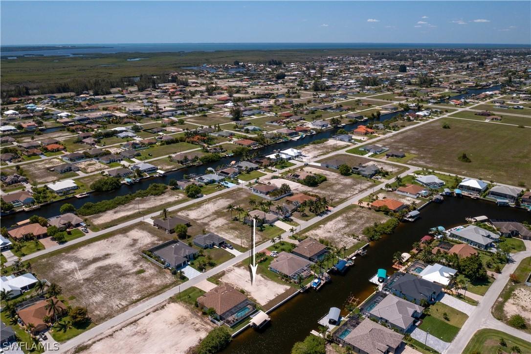 423 NW 35th Pl., Cape Coral, FL 33993