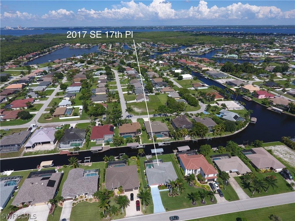 2017 SE 17th Pl., Cape Coral, FL 33990