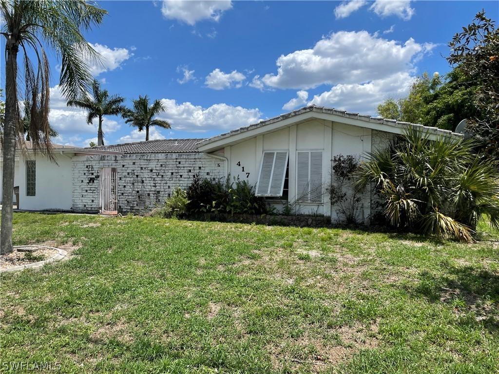 417 SE 11th Ct., Cape Coral, FL 33990