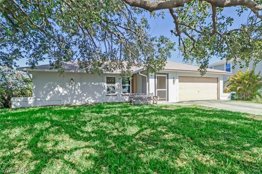 1202 NE 14th Pl., Cape Coral, FL 33909